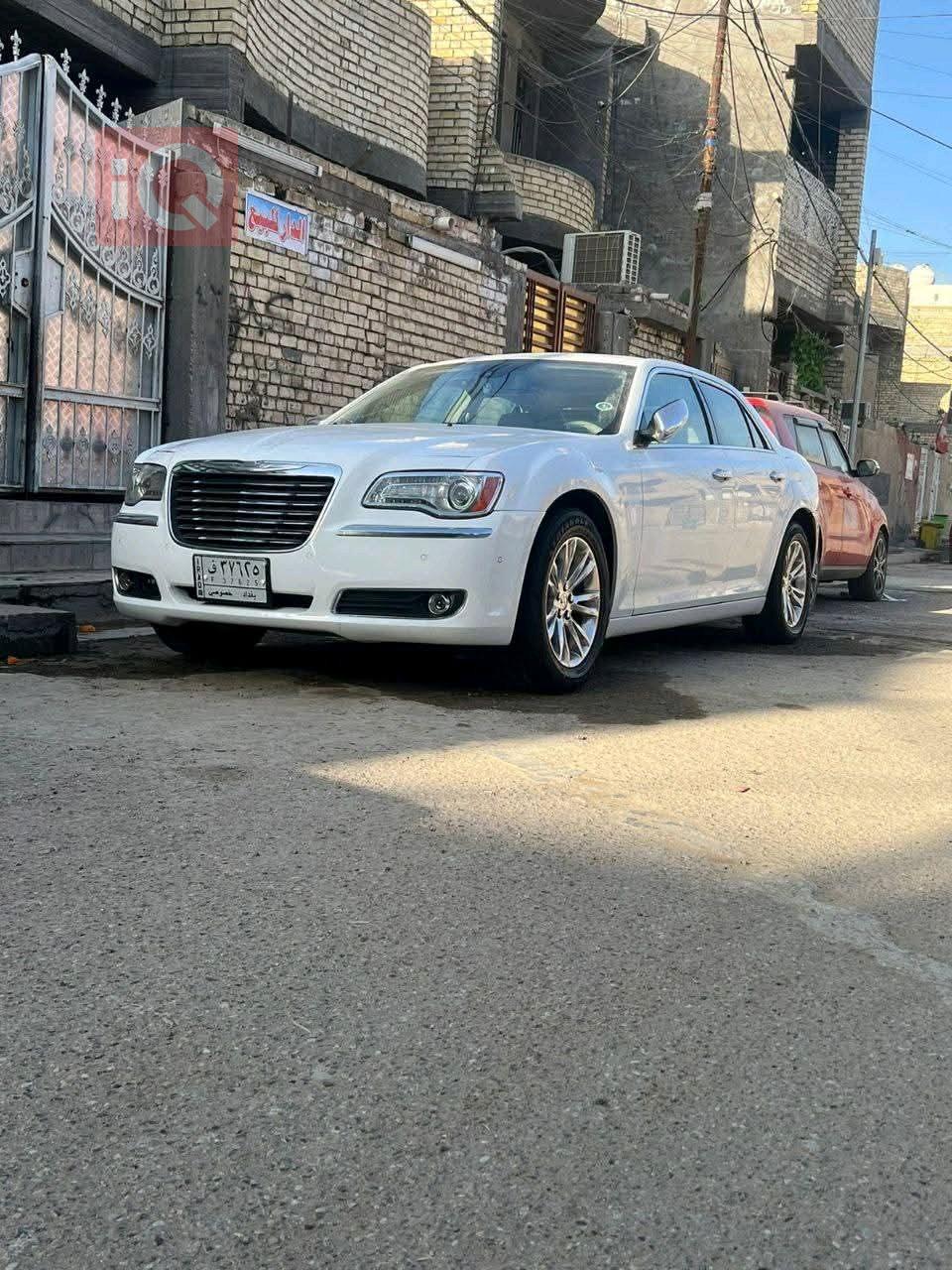 كرايسلر 300
